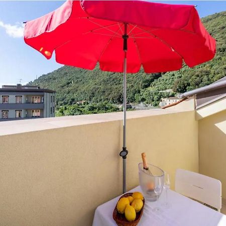 Ferienwohnung Mansarda Ivy Finale Ligure Exterior foto